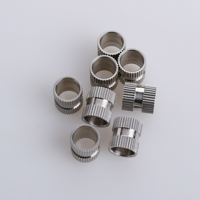 Dvoucestná vkládací matice