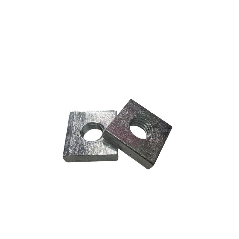 Hardware ořech čtverec