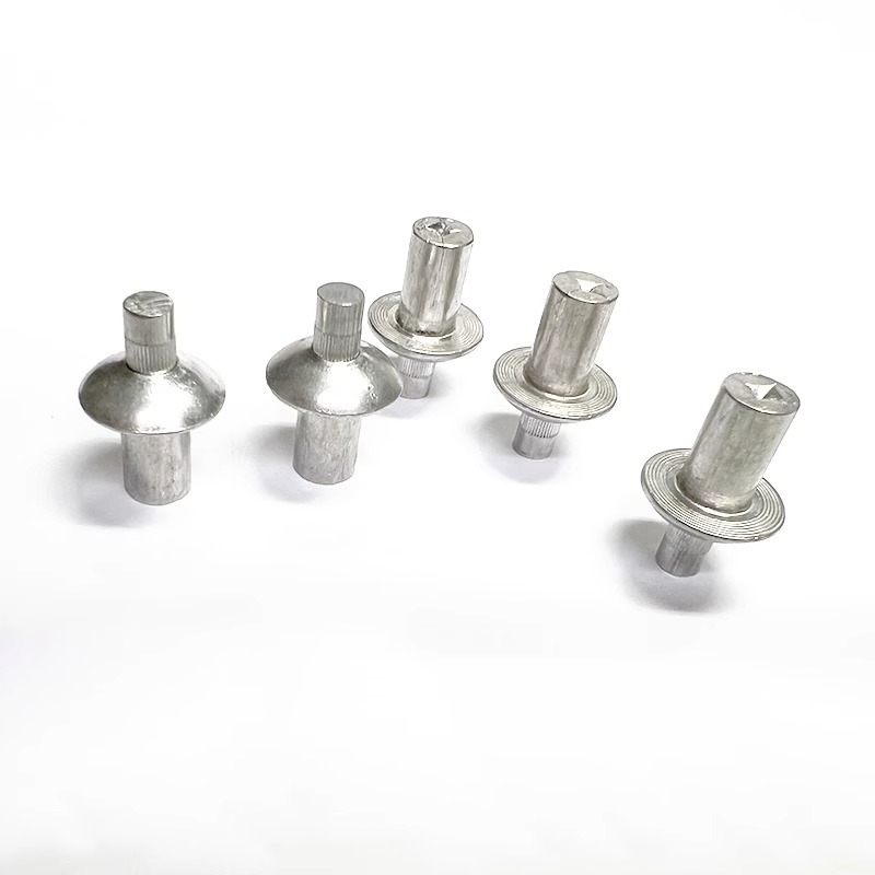 Prosvědčená jádro pronikavé nýt propuštěno jádro