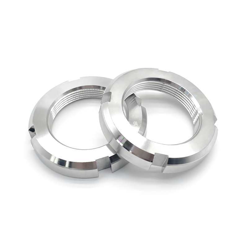 Konstrukčně zdravá pojistná matice