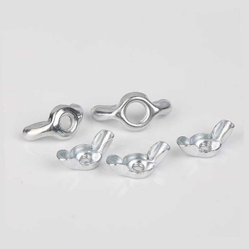 Křídlová matice zaoblené uši