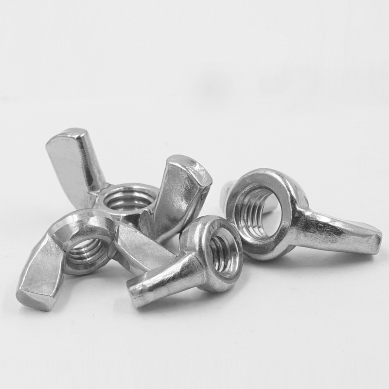 Křídlová matice se zaoblenými křídly